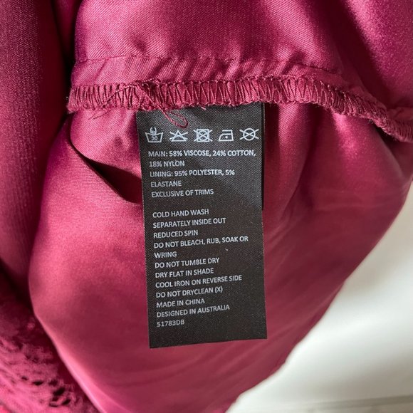 Bardot Floral Lace Long Split Sleeve Dress Red Sz L/10 - Picture 7 of 7